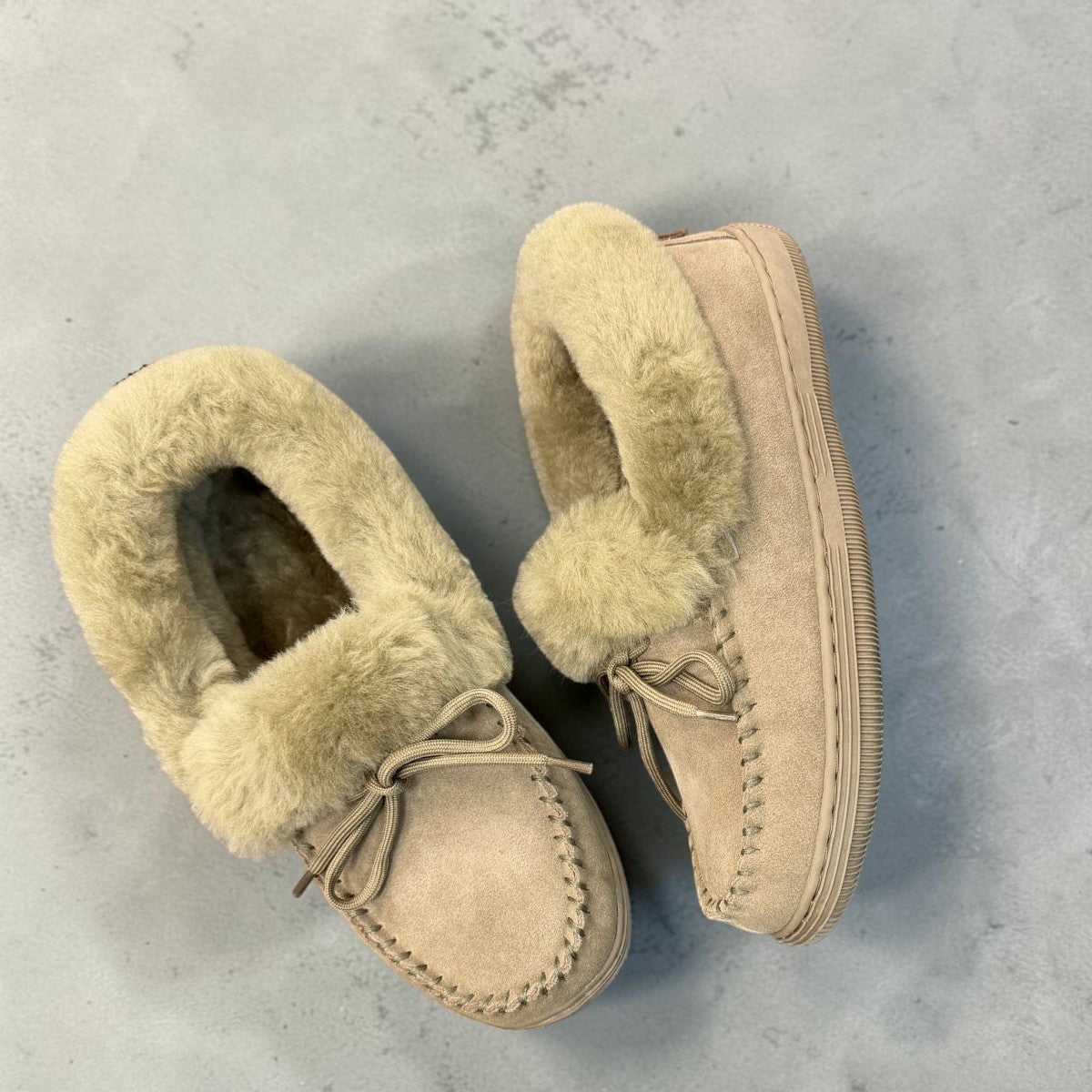 ARIA ASTARA MOCCASIN SLIPPERS - OLIVE