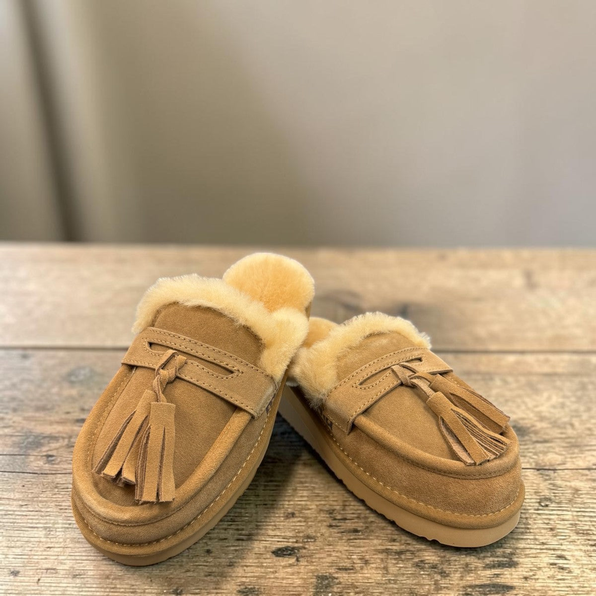 ARIA FUMAN MOCCASIN SLIPPERS - TAN