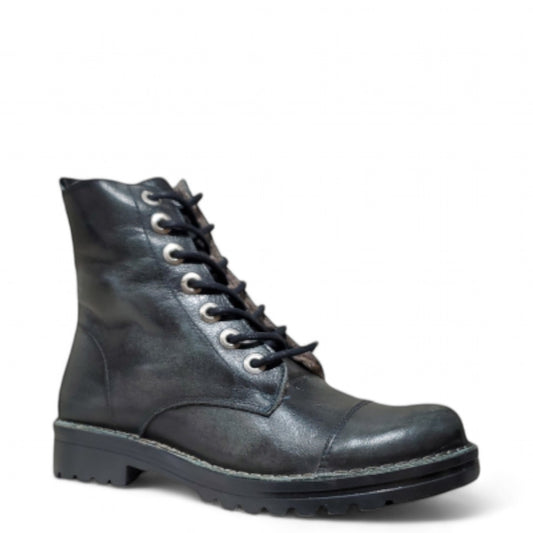 Chacal 5663 black leather lace-up combat boot with side zipper and durable rubber lug sole