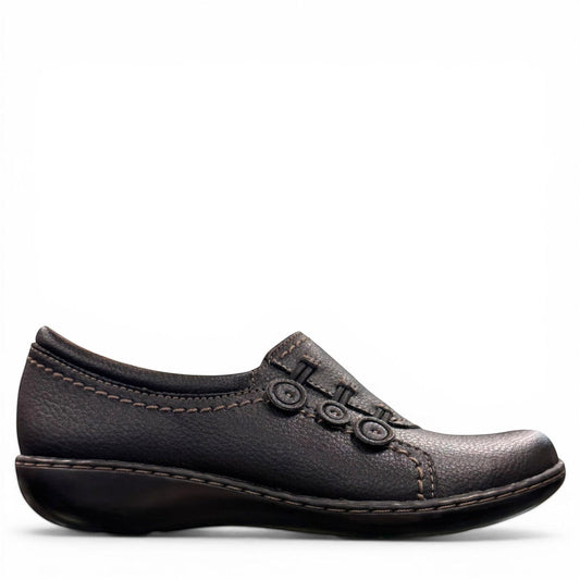 Clarks Ashland Effie black leather slip-on shoe with round toe and decorative button detail. right view.