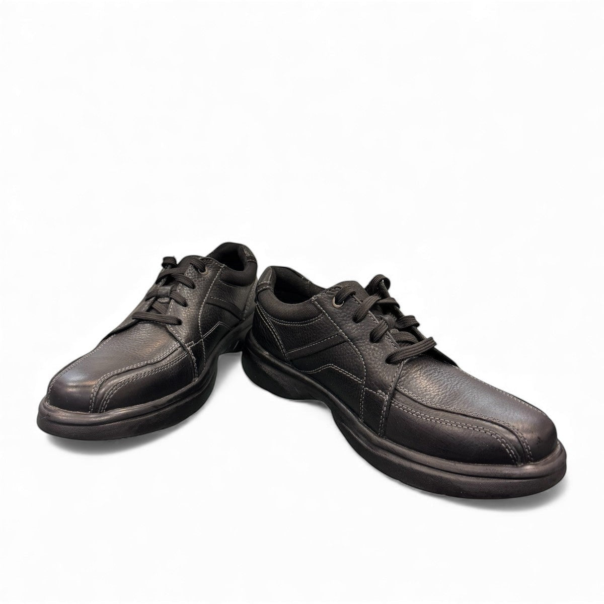 Clarks Bradley Walk black leather lace-up shoe with durable EVA outsole and cushioned footbed. front view.
