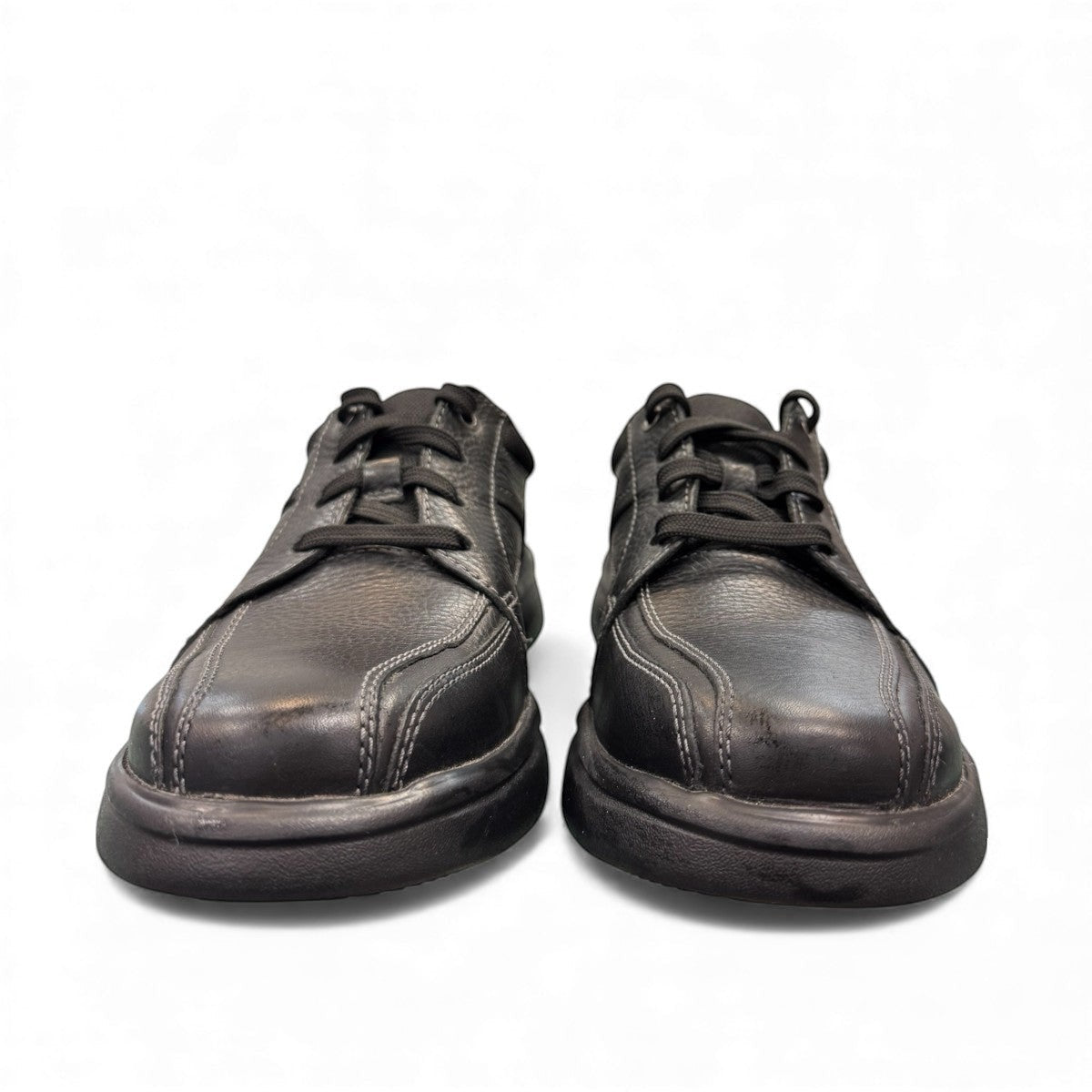 Clarks Bradley Walk black leather lace-up shoe with durable EVA outsole and cushioned footbed. front view.