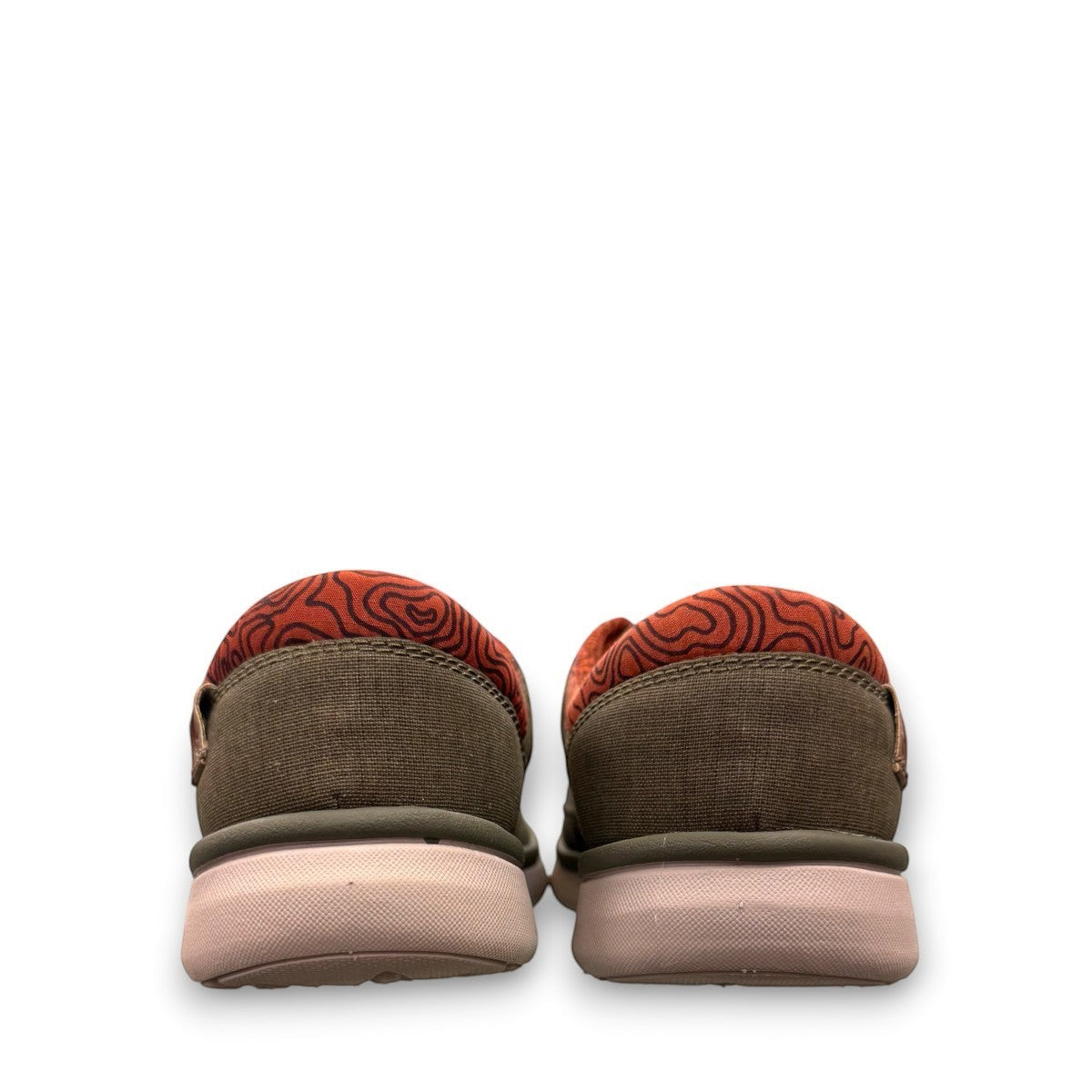 Clarks Cantal Low olive canvas lace-up sneaker with a patterned collar and lightweight EVA sole.back view