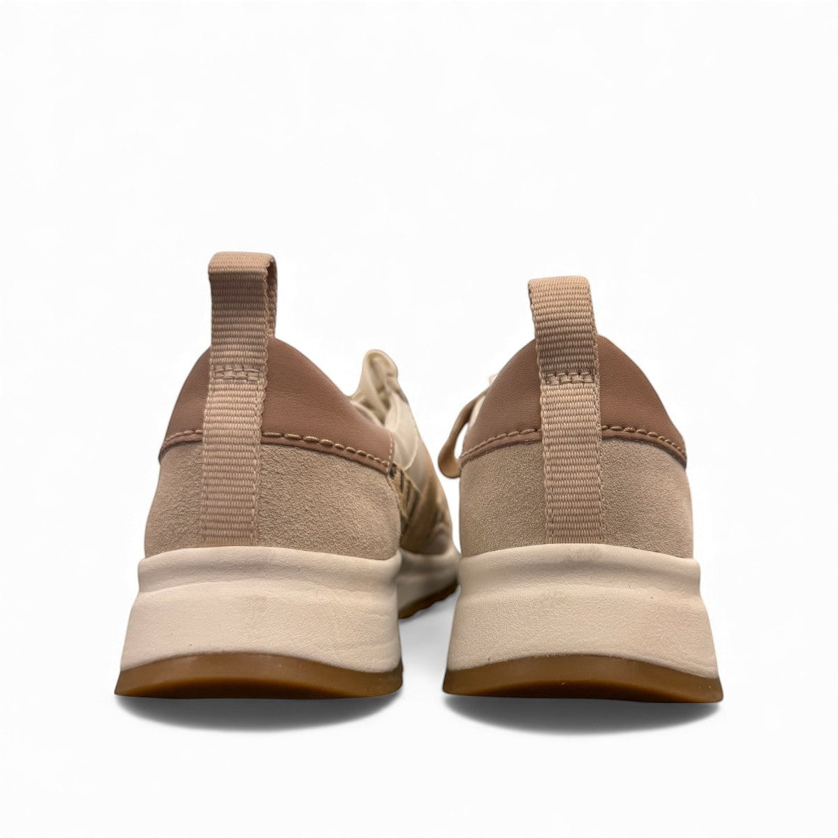 Clarks DashLite Jazz ivory leather sneaker with leopard print accents and a chunky white EVA midsole.
photo of the back.