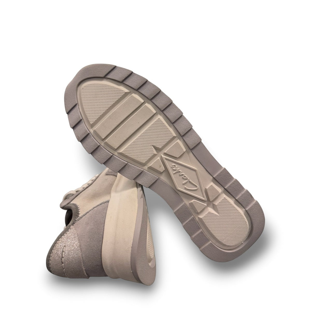 Clarks Dashlite Lo grey suede sneakers with a lightweight EVA midsole and gum rubber sole. photo of the bottom.
