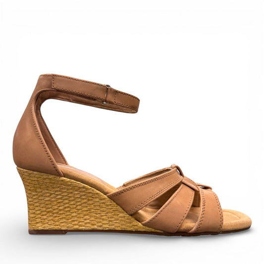 Clarks Kyarra Joy warm beige leather wedge sandal with ankle strap and woven jute heel. right view.