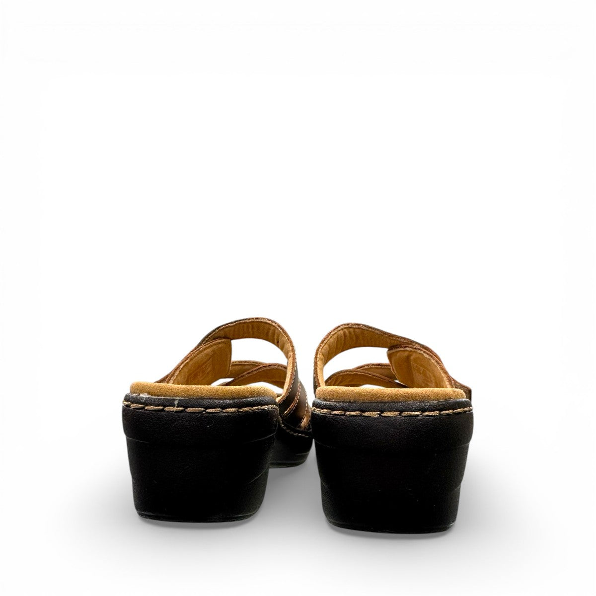 Clarks Merliah Karli metallic leather sandal with adjustable riptape straps and a mid-height heel. back view.