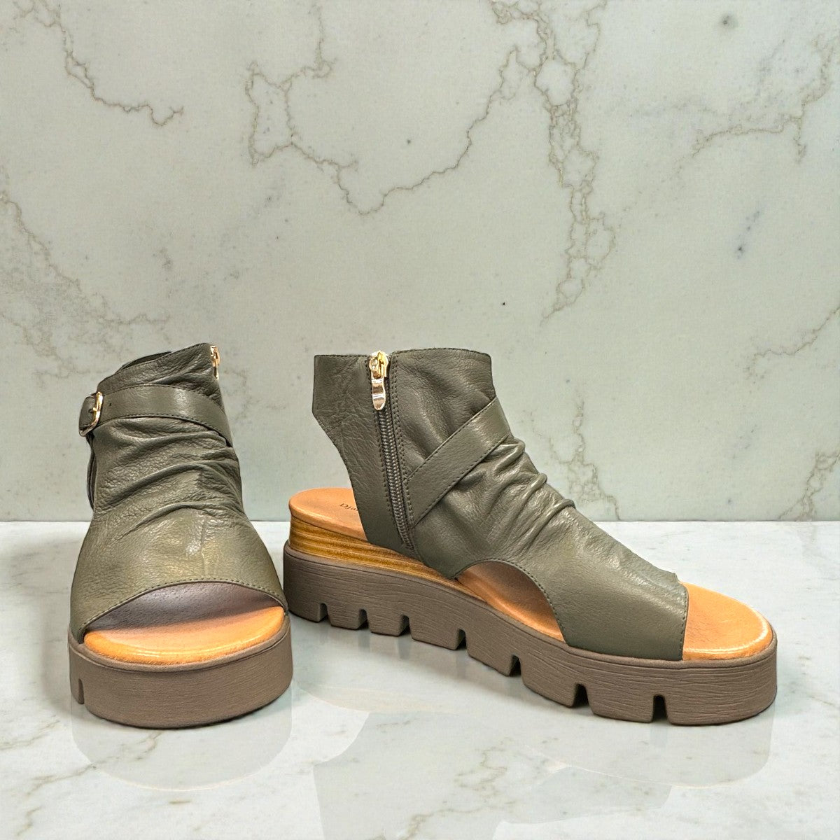 DJANGO & JULIETTE RUFUSS_DJ/OLIVE_OLIVE SOLE