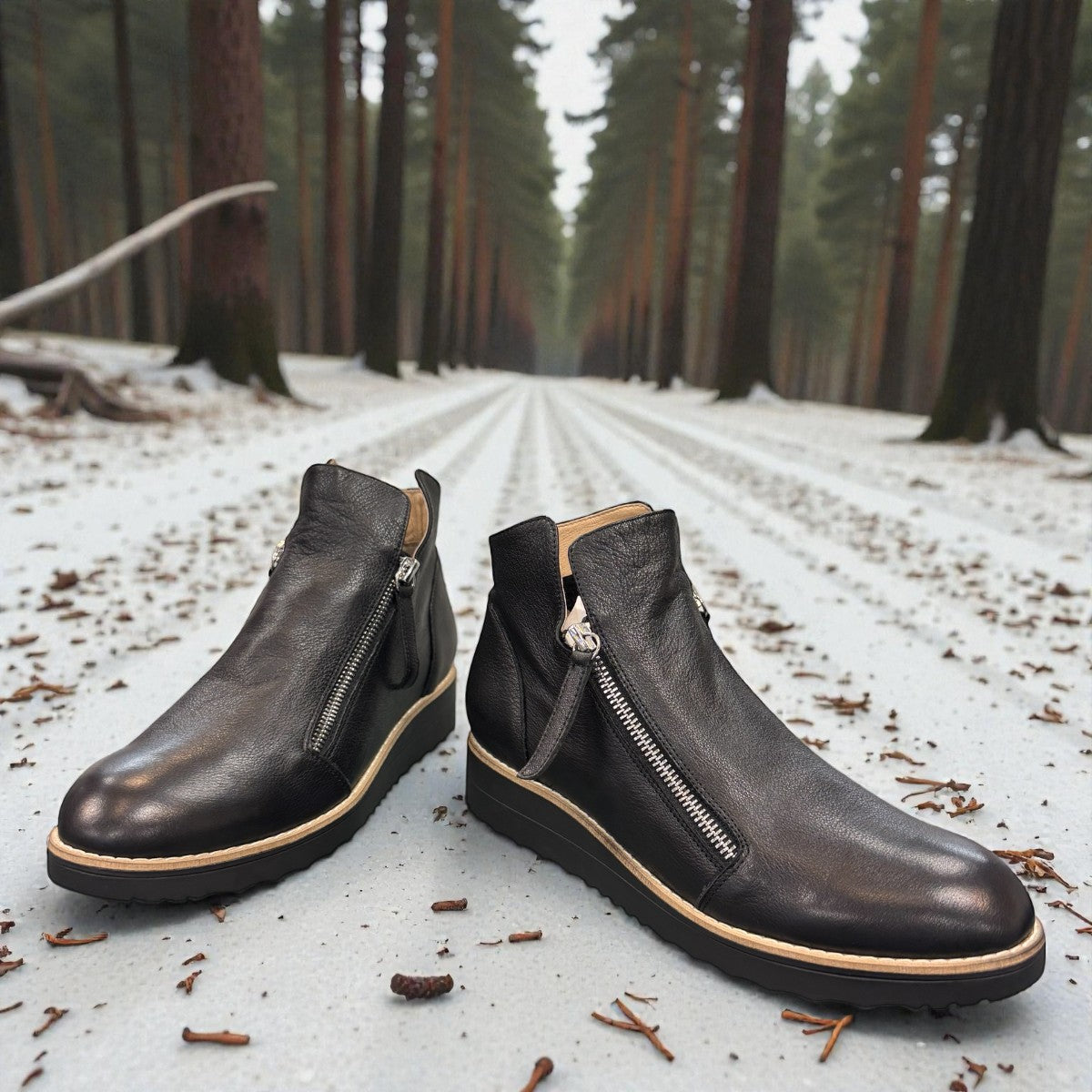 DJANGO & JULIET OHMY BLACK LEATHER