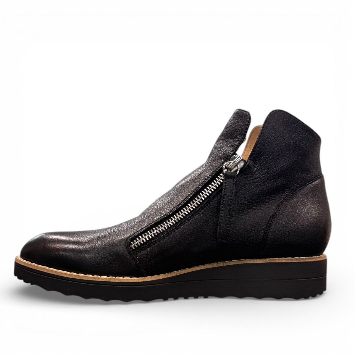 DJANGO & JULIET OHMY BLACK LEATHER