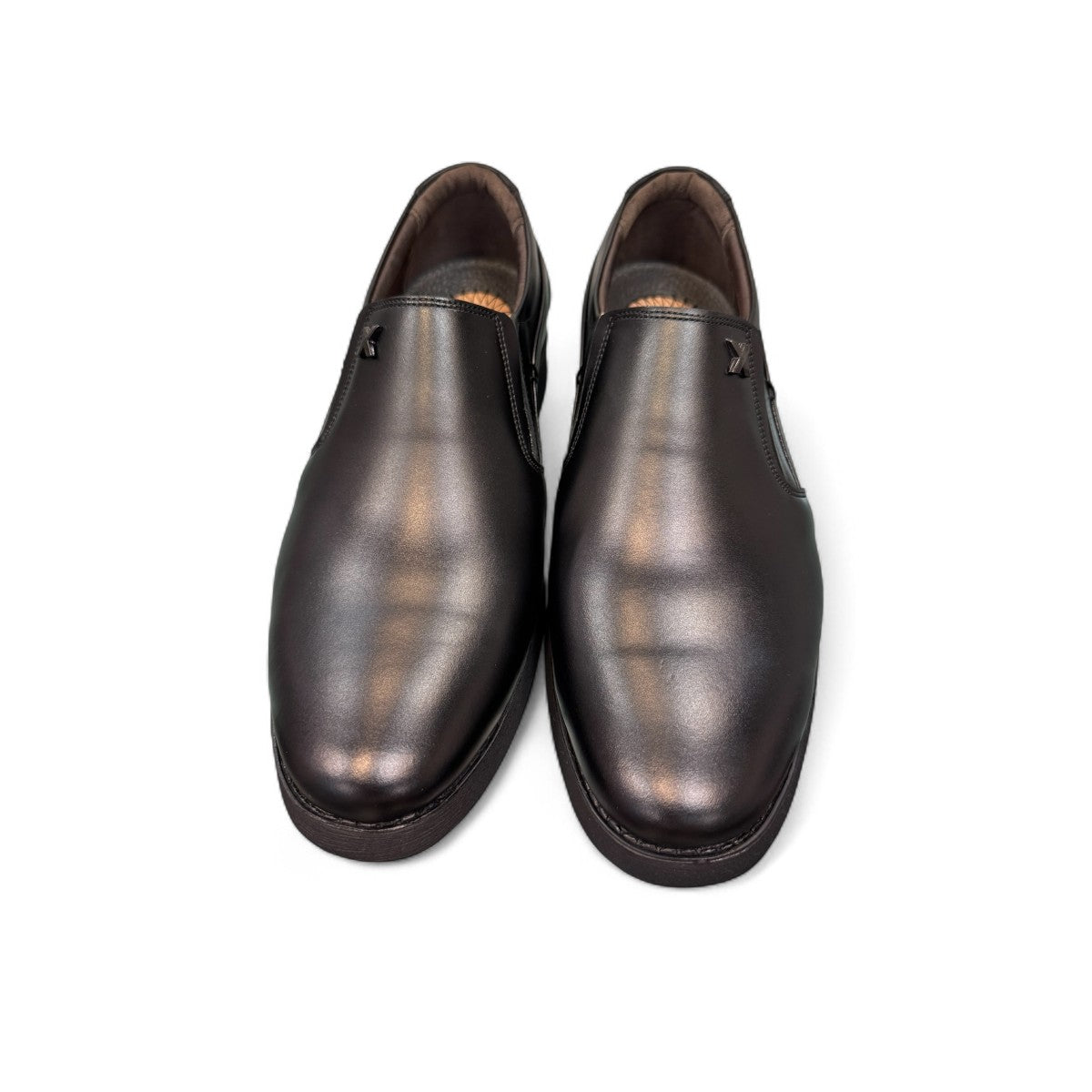 EXON ISFAHAN black leather slip-on men's shoes with rubber outsole and side logo detail. Photo of front view.