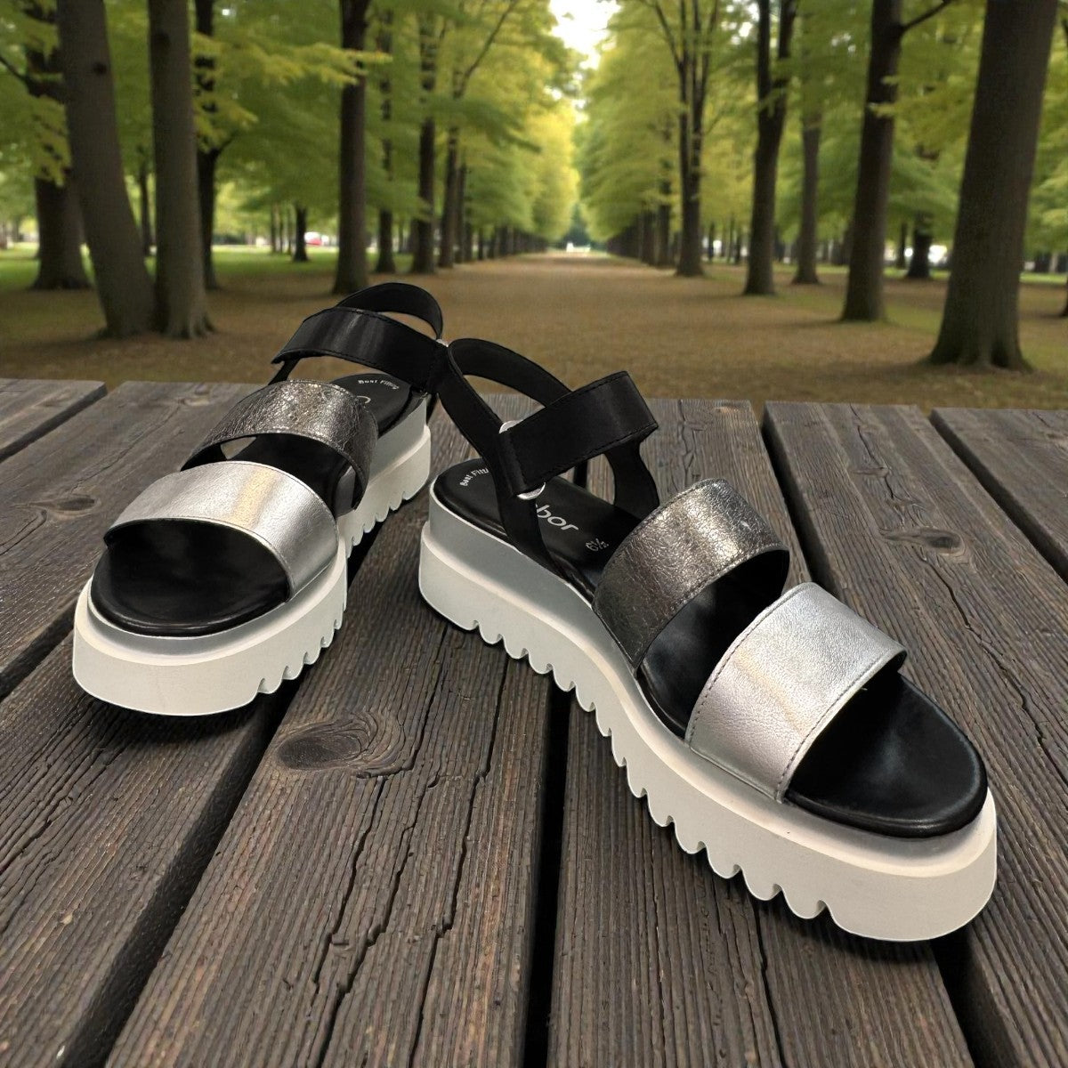 GABOR 24.610-61 - THREE STRAP QUARTER STRAP SANDAL - BLACK/SILVER