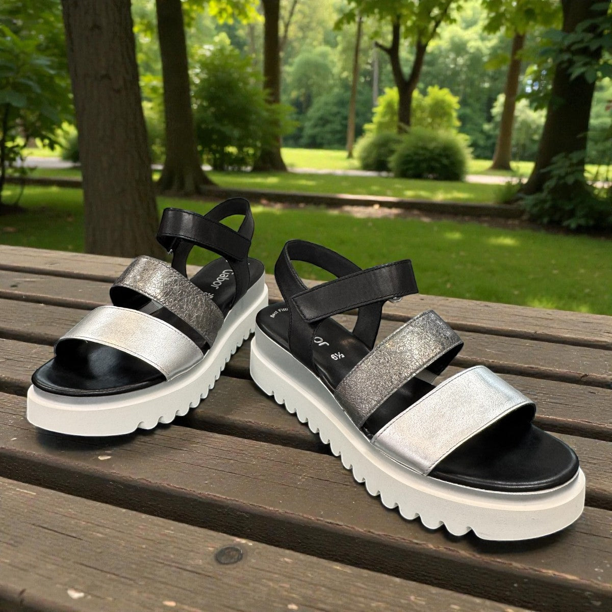 GABOR 24.610-61 - THREE STRAP QUARTER STRAP SANDAL - BLACK/SILVER