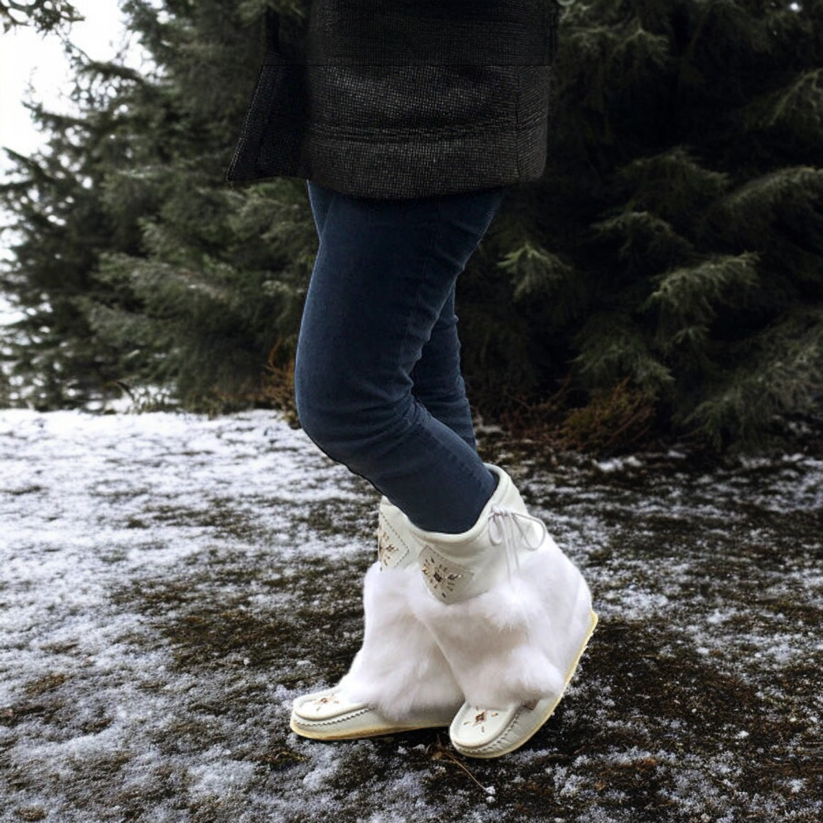 LAURIENTIAN CHIEF 13" LEATHER MUKLUKS - WHITE