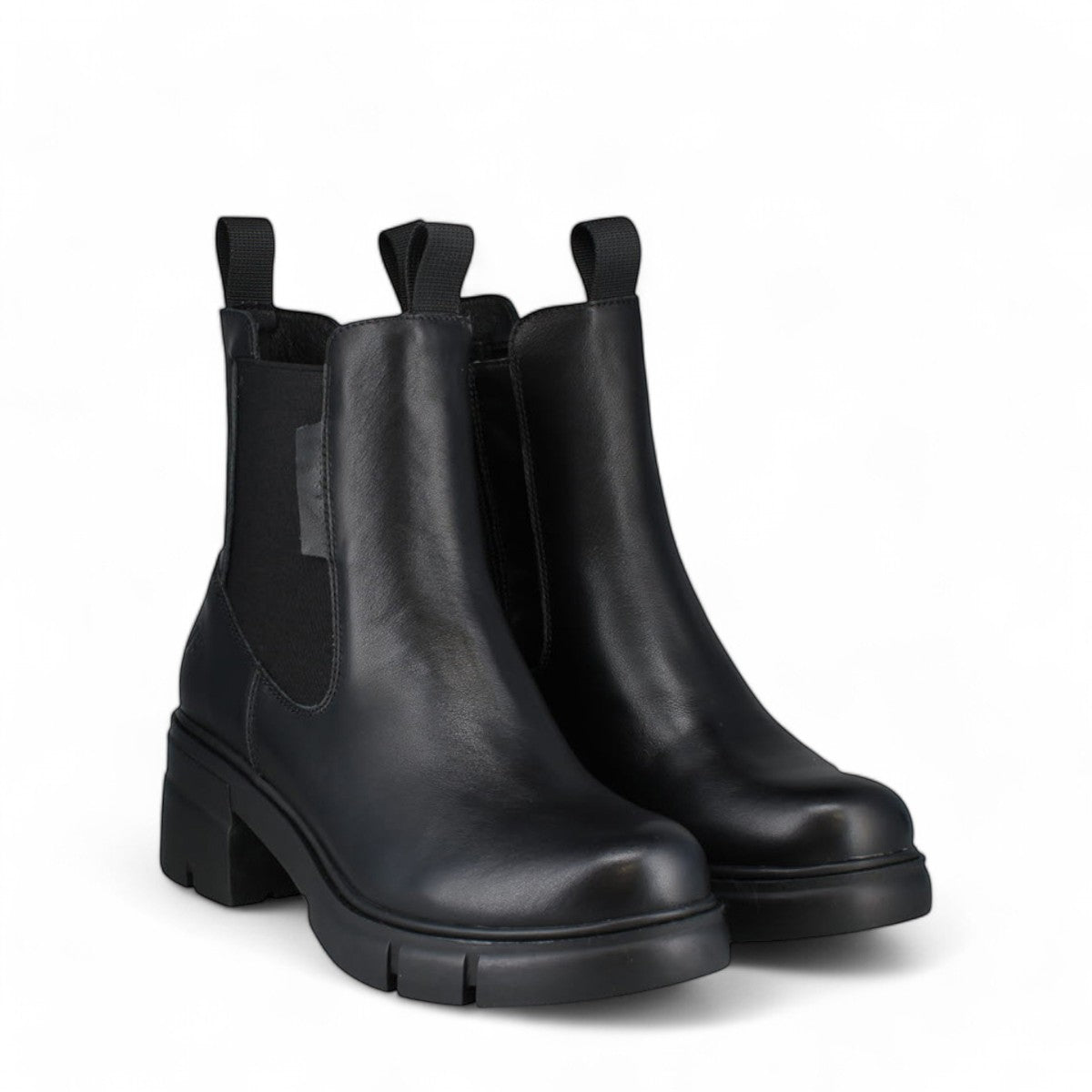 Josef Seibel Teresa 01 black leather Chelsea boot with a chunky rubber platform sole and side pull tabs.
photo of the front.