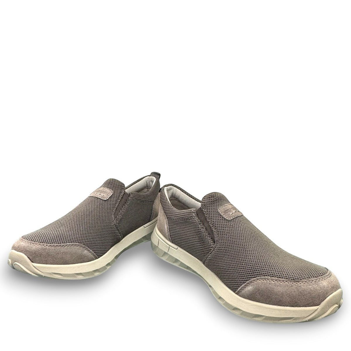 Josef Seibel Cameron 13 slip-on shoe in asphalt grey cowhide leather with a durable EVA sole. Photo of the left side.