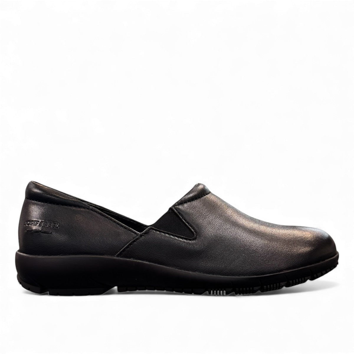Josef Seibel Charlotte 02 black leather slip-on sneaker with a flexible rubber sole. photo of the right side.
