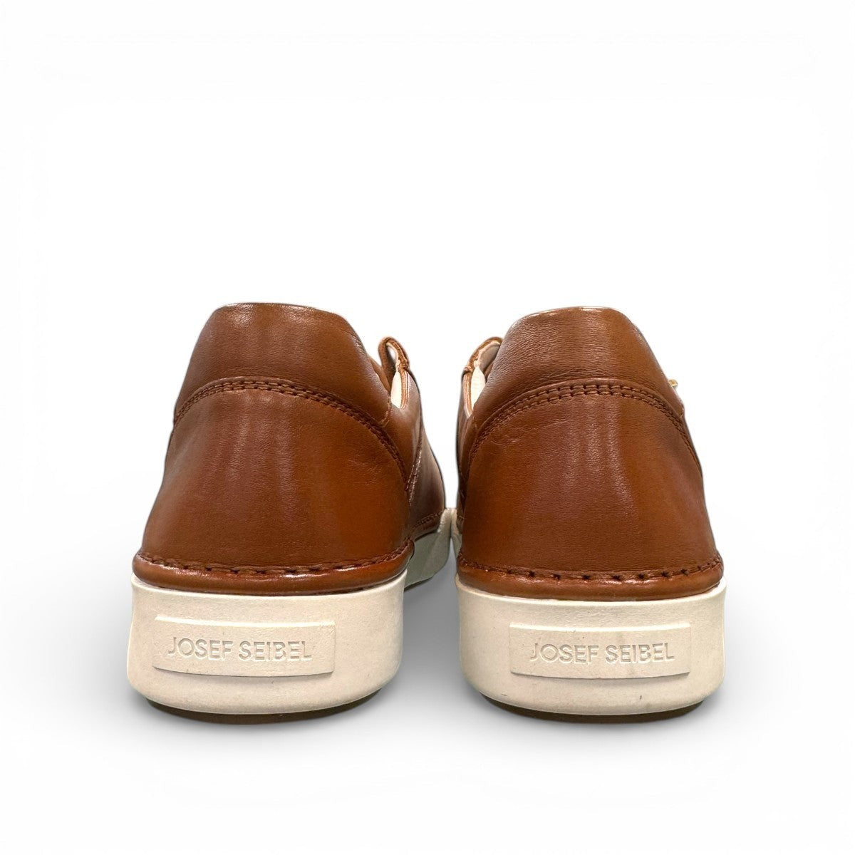 Josef Seibel Claire 03 camel calf leather sneaker with side zipper and white rubber sole