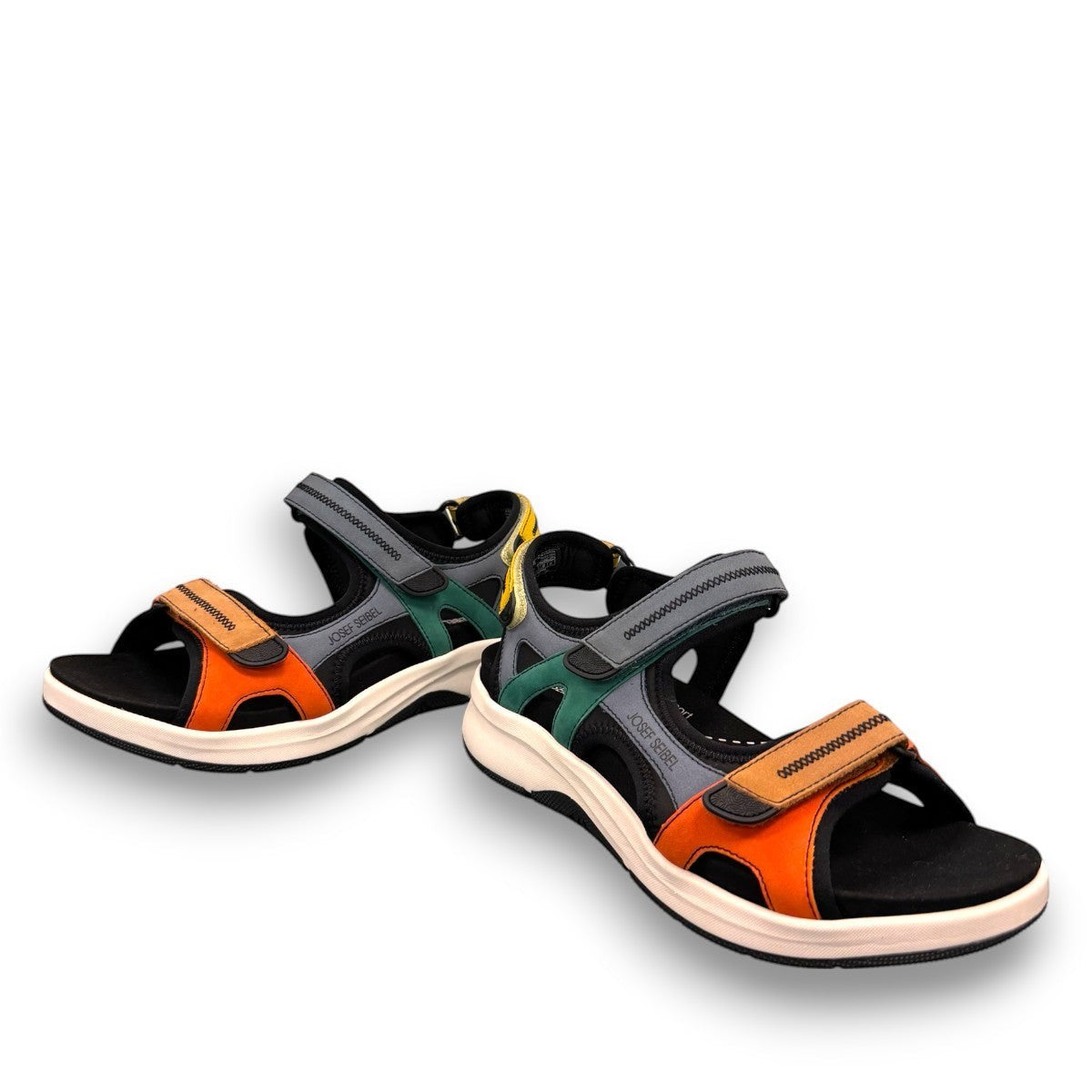 JOSEF SEIBEL Estelle 02 multicolor sporty sandal with adjustable velcro straps and chunky white sole.
photo of the front.
