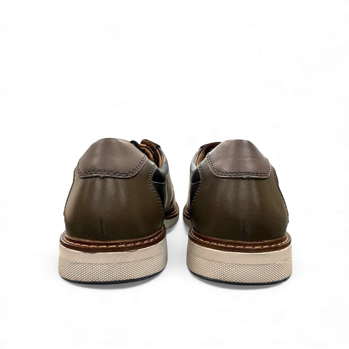 JOSEF SEIBEL STUART 03 black leather lace-up shoe with a contrasting heel cap and light TR-Light sole.