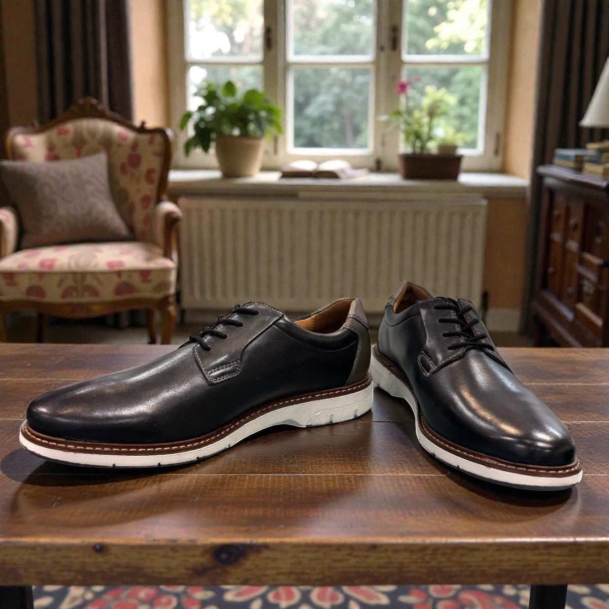 JOSEF SEIBEL STUART 03 black leather lace-up shoe with a contrasting heel cap and light TR-Light sole.