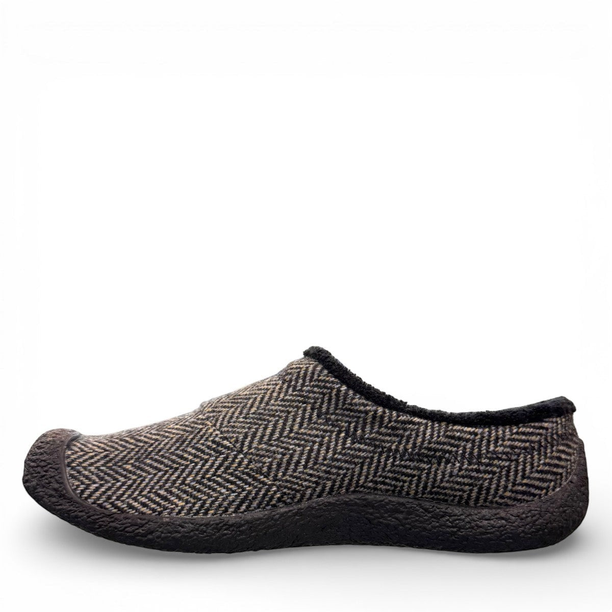 KEEN Women's Howser III slide in black and alloy herringbone pattern with bungee cinch and toe bumper