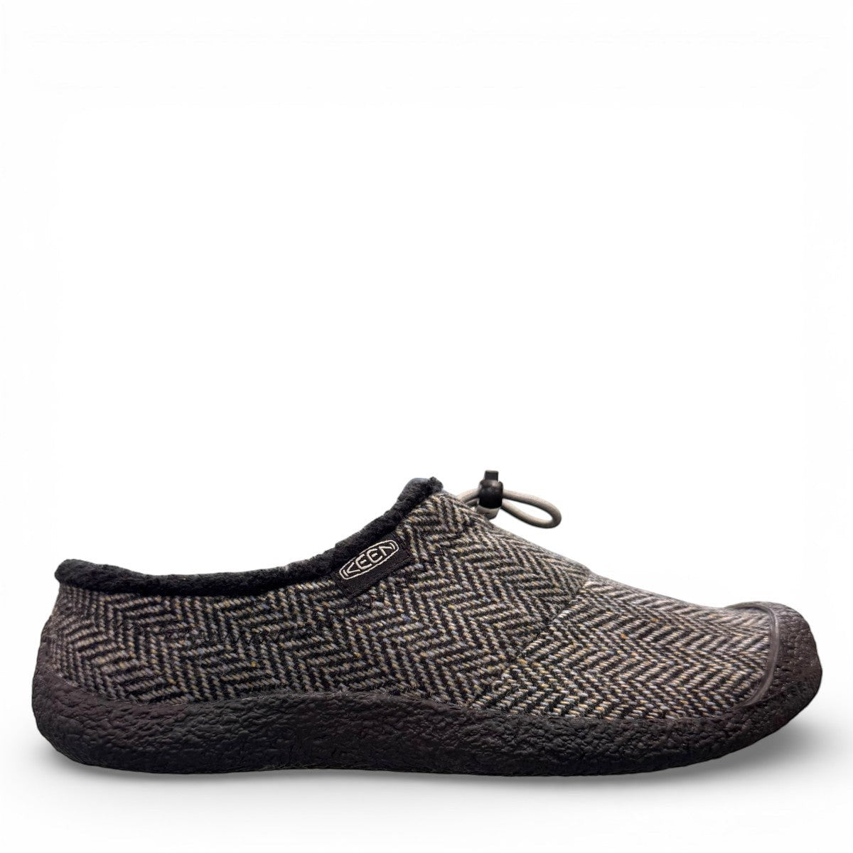 KEEN Women's Howser III slide in black and alloy herringbone pattern with bungee cinch and toe bumper