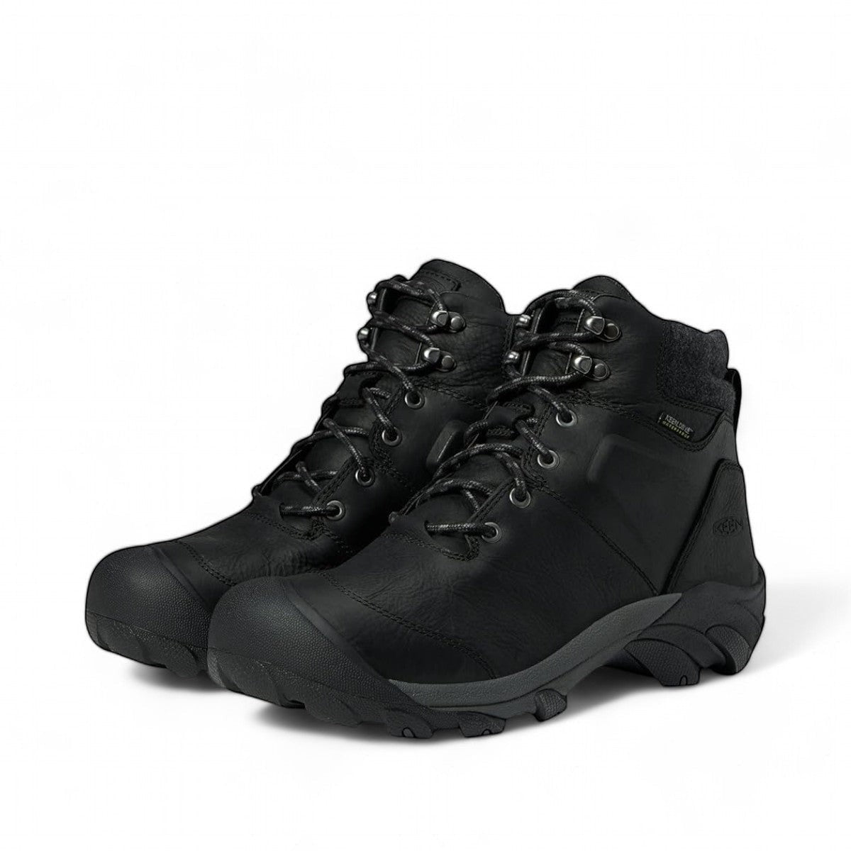 KEEN Targhee II waterproof winter boot in black leather with a protective toe bumper and high-traction sole