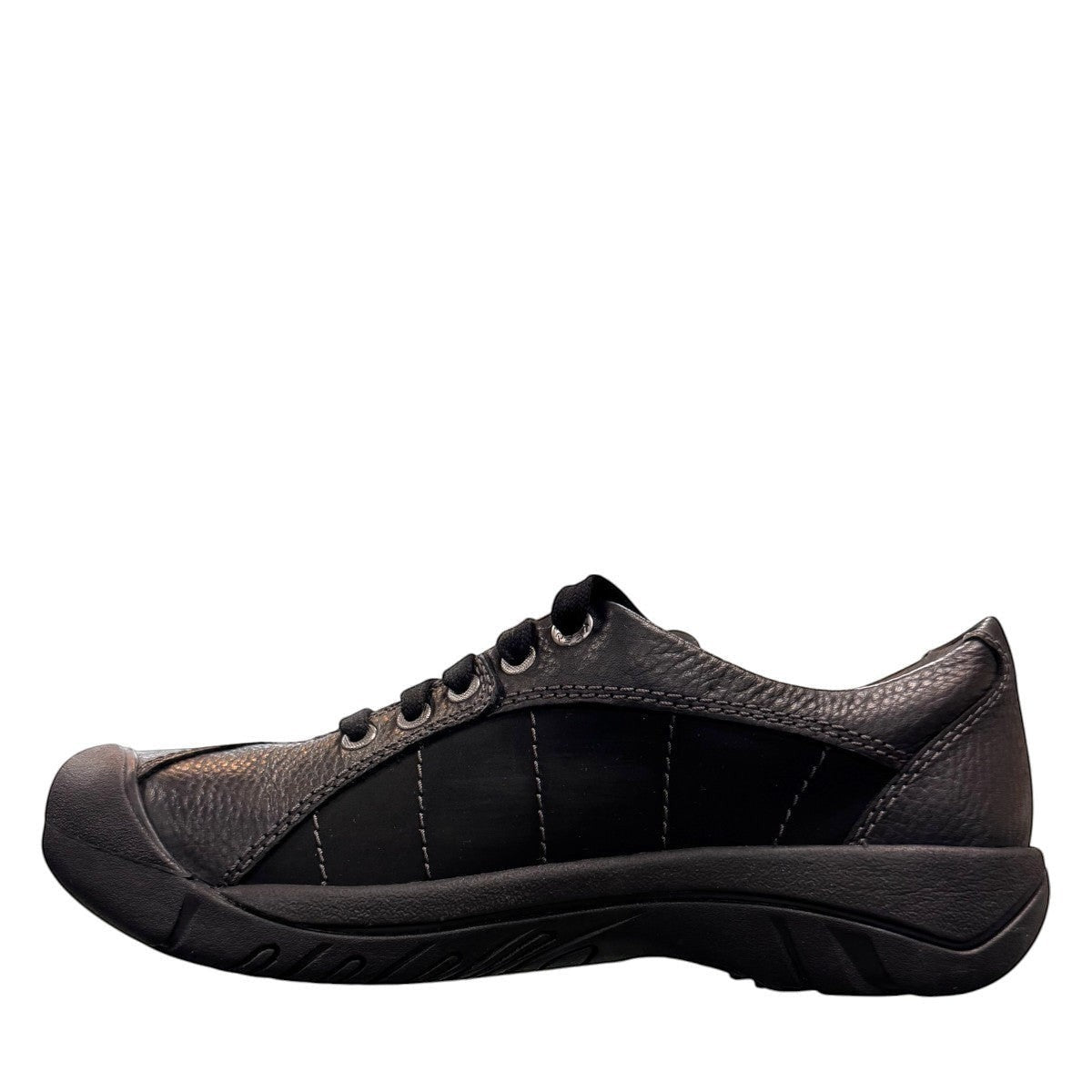 KEEN WOMEN PRESIDIO black magnet leather lace-up shoes with rubber toe bumper and contrast stitching.