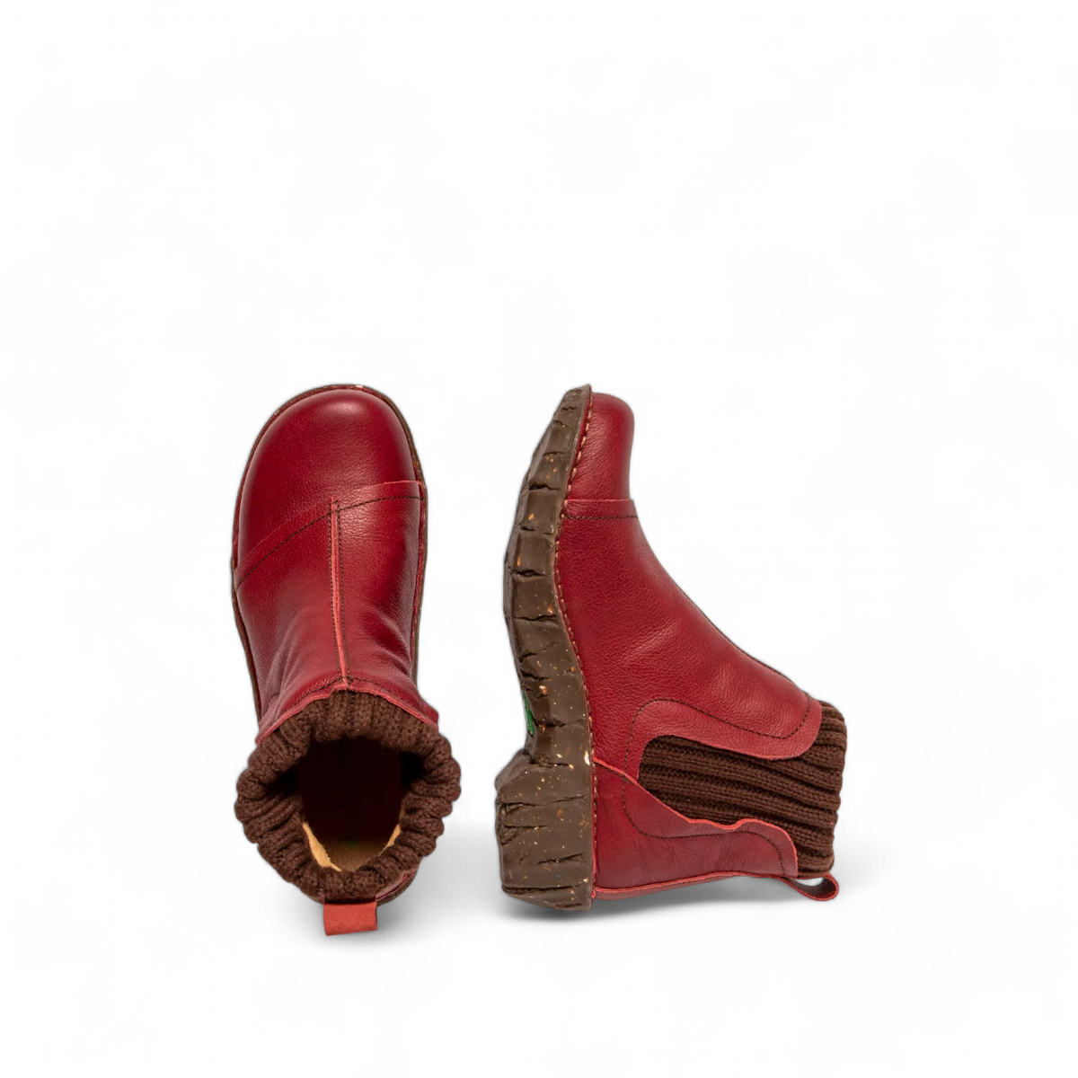 Natural Grain Yggdrasil ankle boots in cereza-brown natural grain calf leather with elastic side panels and block heel. Photo of upper view.