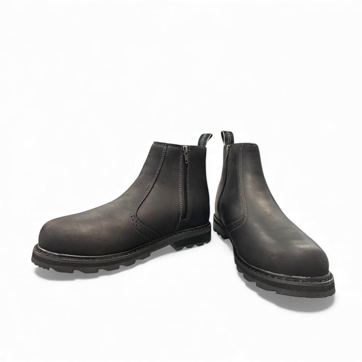 NEXGRIP ICE STELLA 6.0 all black waterproof leather winter boot with floral elastic side panel.
photo of the front side