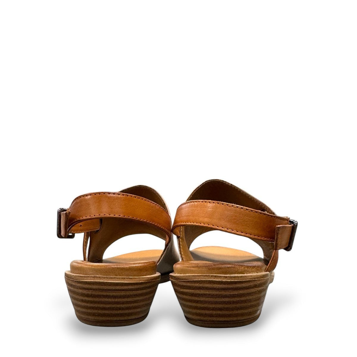 Roamers Jude low heel sandal in silver grey leather with a tan strap and side buckle closure.
photo of the back side