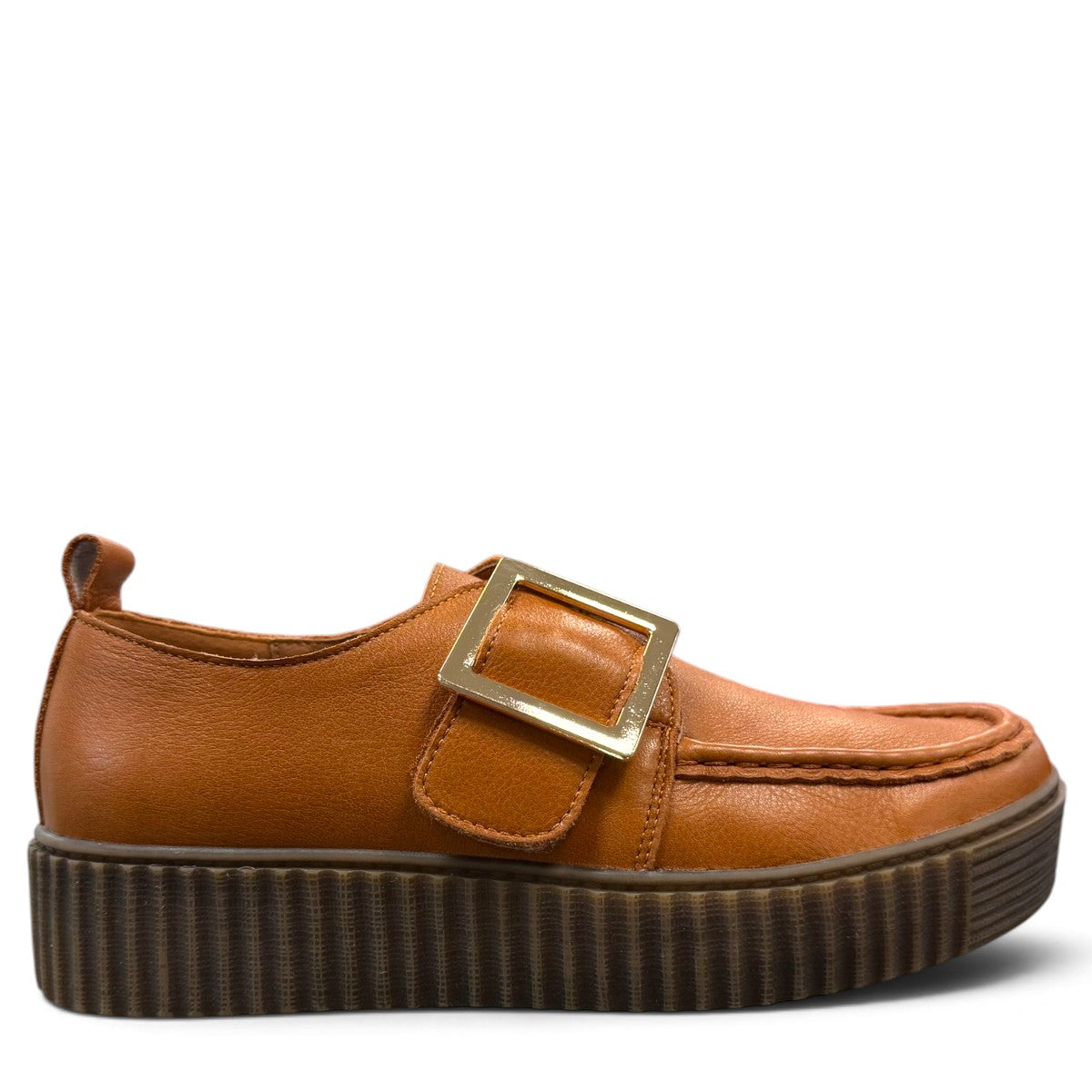 Roamers Khloe tan leather loafer with a gold buckle and thick ribbed platform sole, side view.