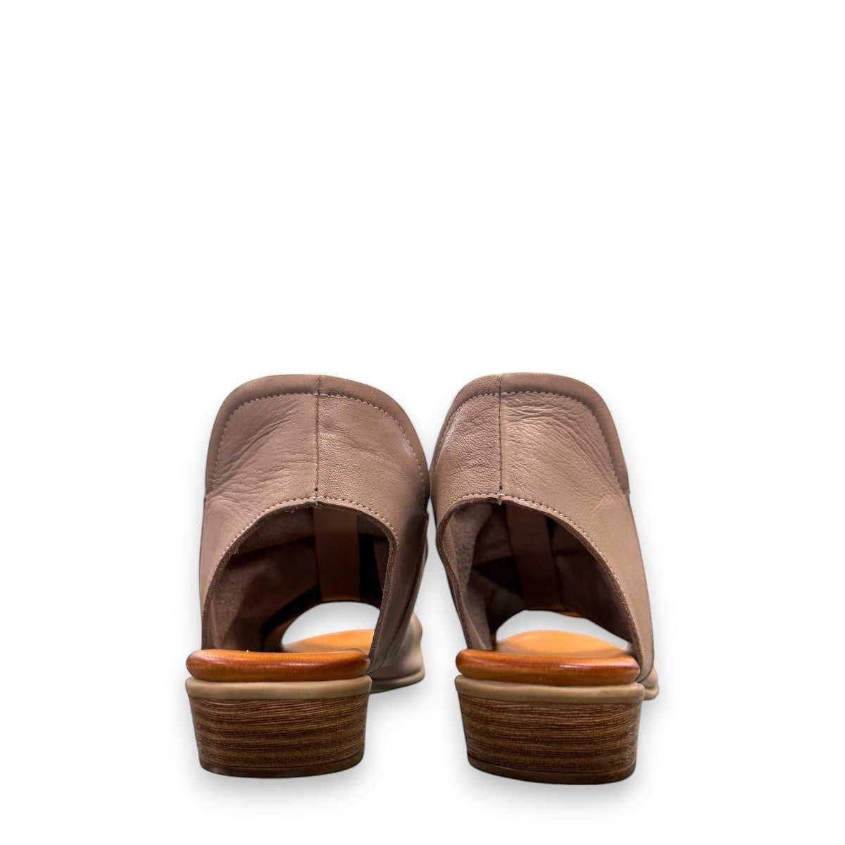 Roamers Maddison silver grey leather peep-toe slingback sandals with a low wooden block heel.
photo of the back side