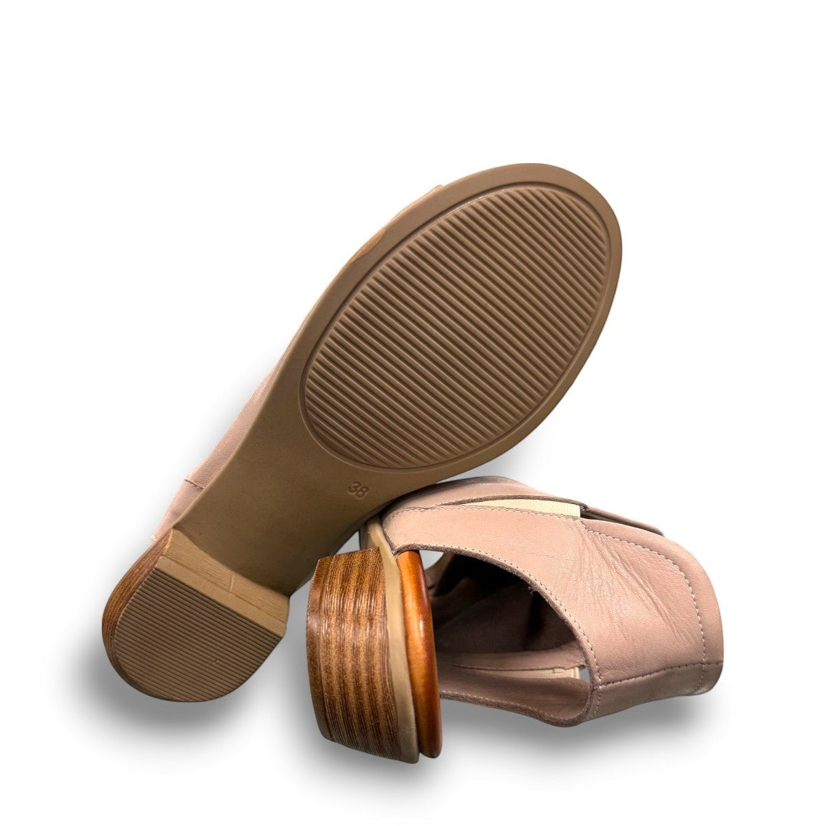 Roamers Maddison silver grey leather peep-toe slingback sandals with a low wooden block heel.
photo of the bottom side