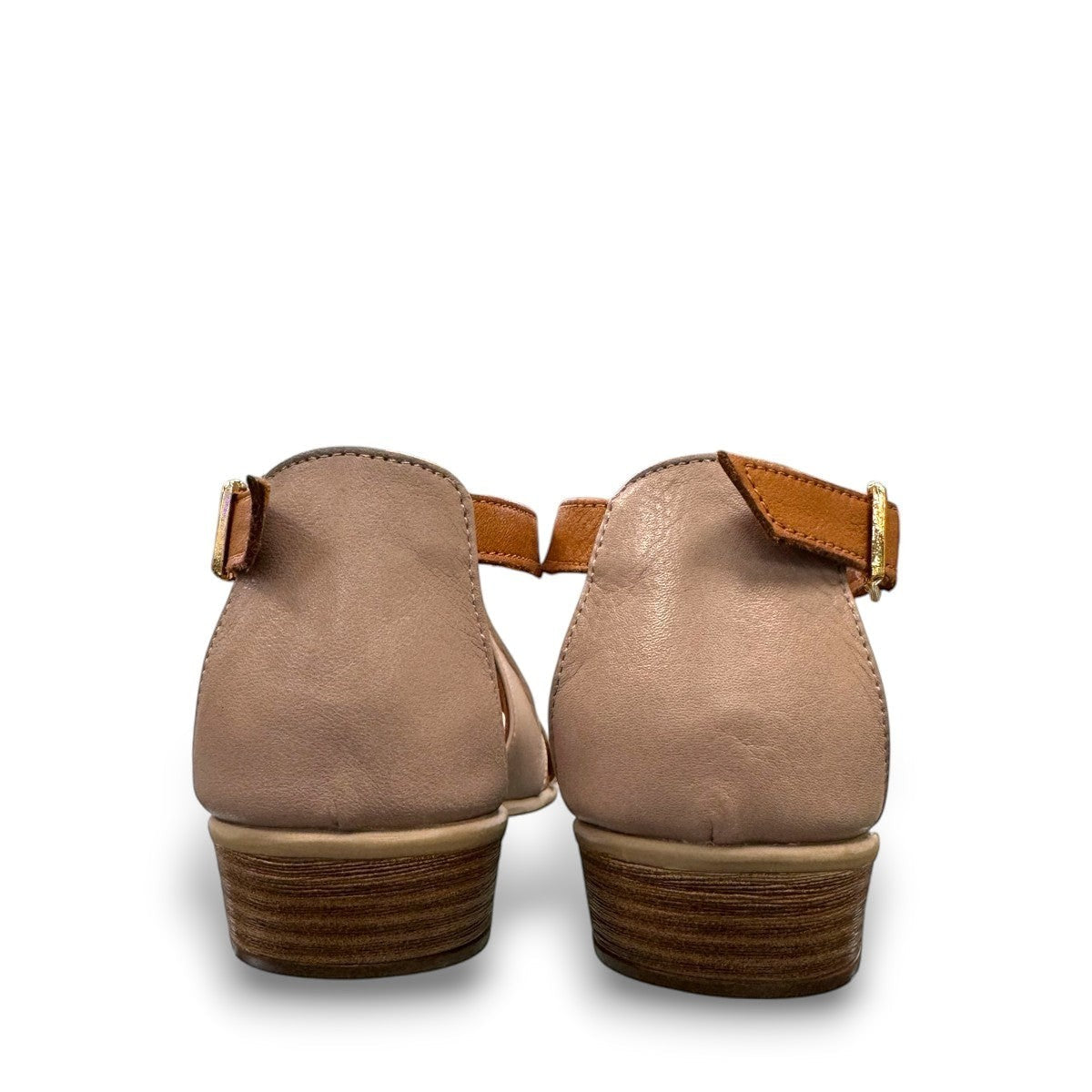 Roamers Mae silver grey leather sandals with side buckle and low heel.
photo of the back side