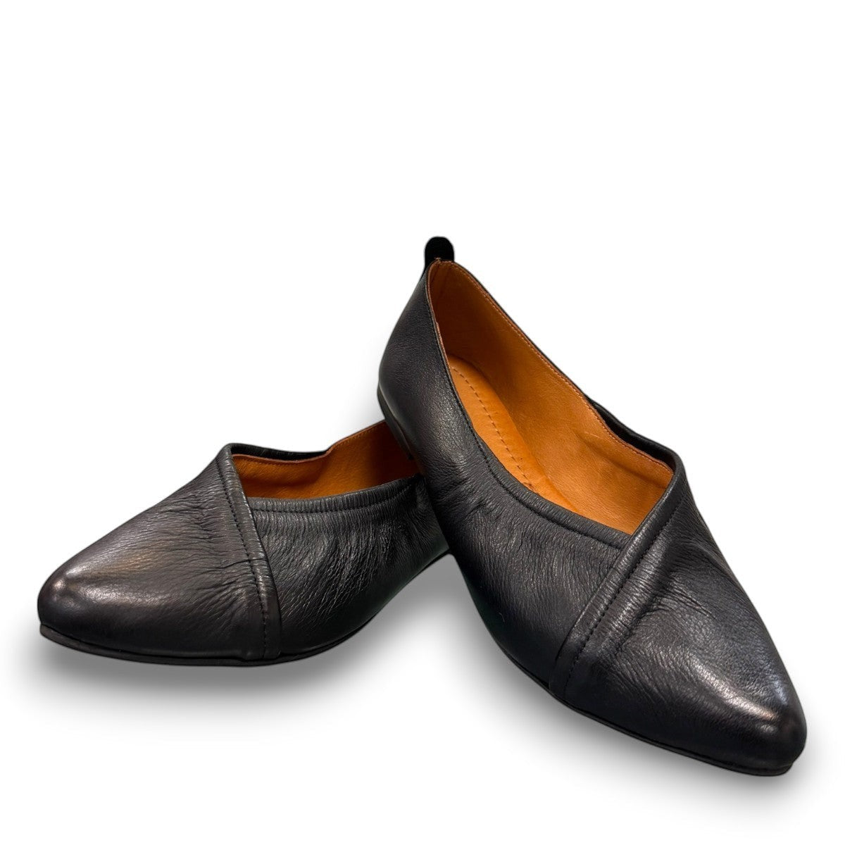 Roamers Malia black leather slip-on ballet flat with soft upper and minimalist design.
photo of the front side
