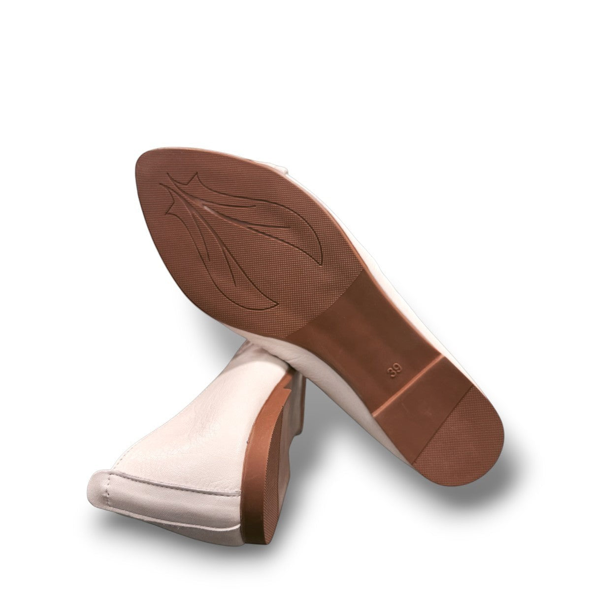 Roamers Malia ballet flats in marshmallow soft leather with a slip-on design and pointed toe.
photo of the bottom side