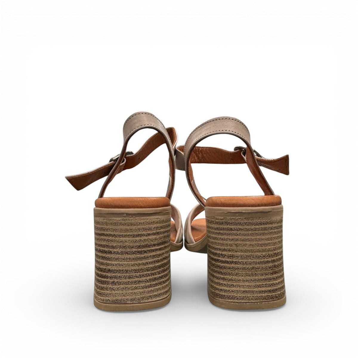 Roamers Quilla silver gray leather heeled sandals with an adjustable instep strap and block heel.
photo of the back side