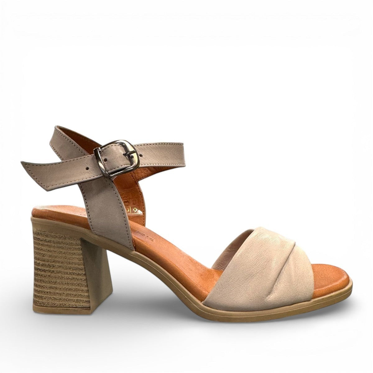 Roamers Quilla silver gray leather heeled sandals with an adjustable instep strap and block heel.
photo of the right side