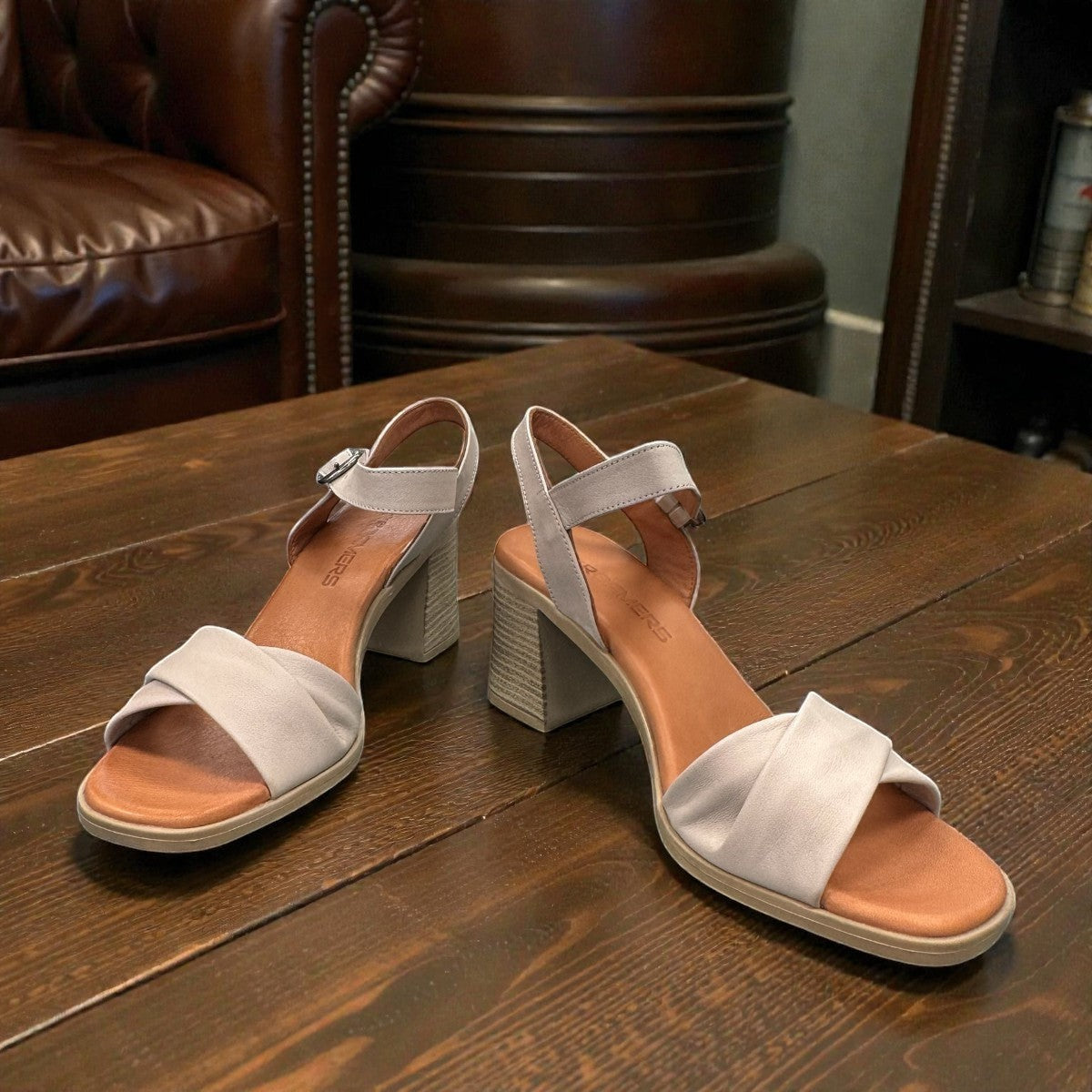 Roamers Quilla silver gray leather heeled sandals with an adjustable instep strap and block heel.
photo of the front side