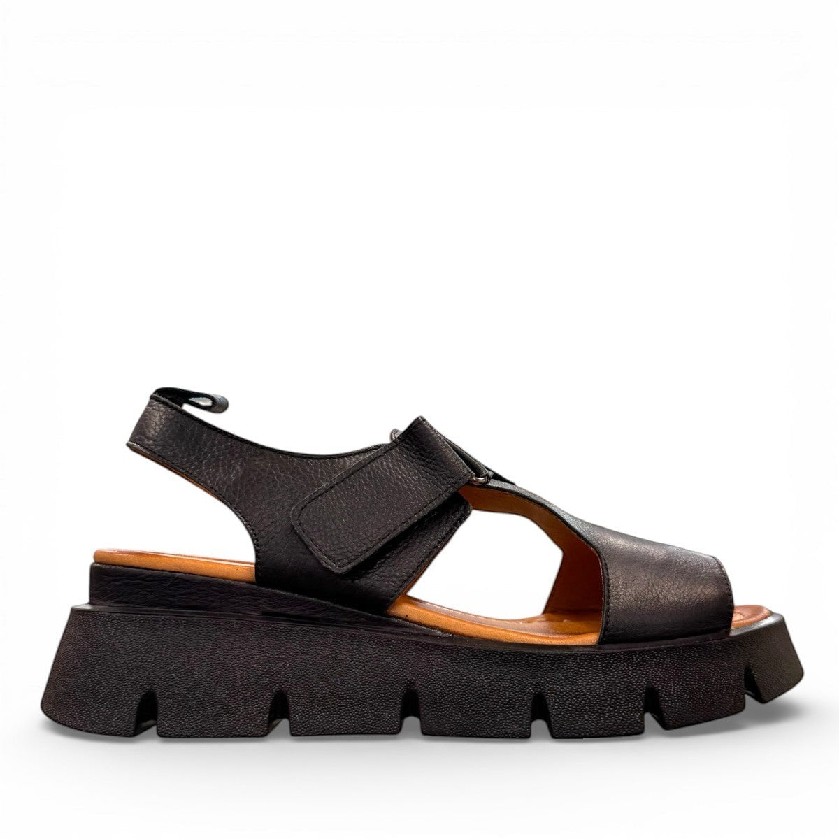 Roamers Ulyana 01 black leather platform sandal with adjustable straps and tan insole.
photo of the right side