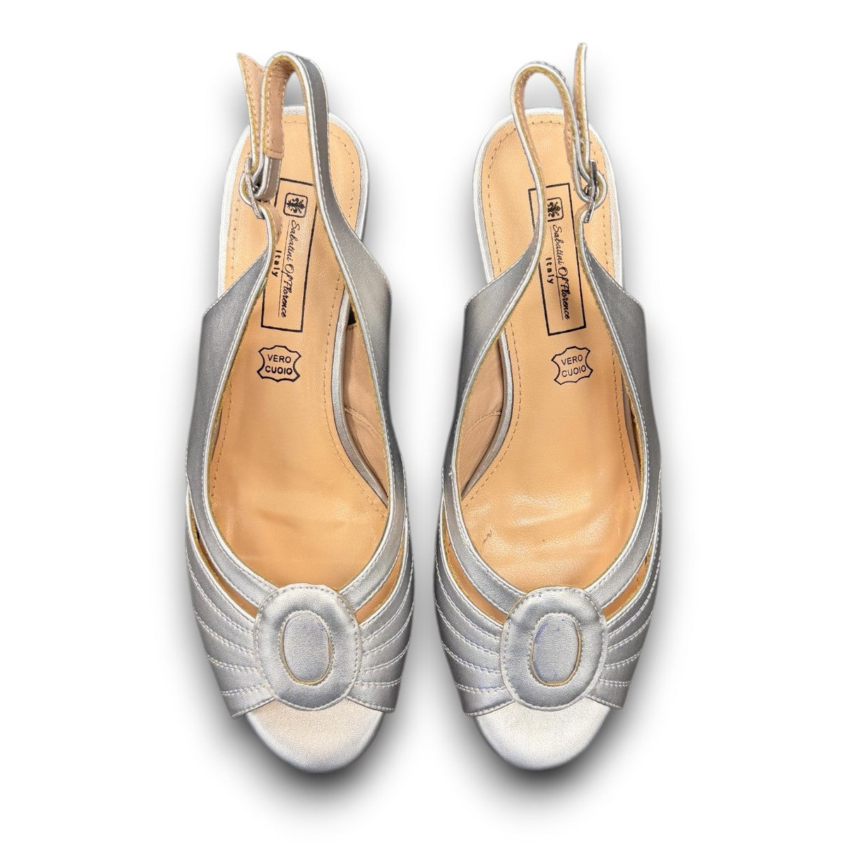 Sabatini of Florence SF12 silver metallic slingback heels with a comfortable block heel and peep toe.
photo of the top side