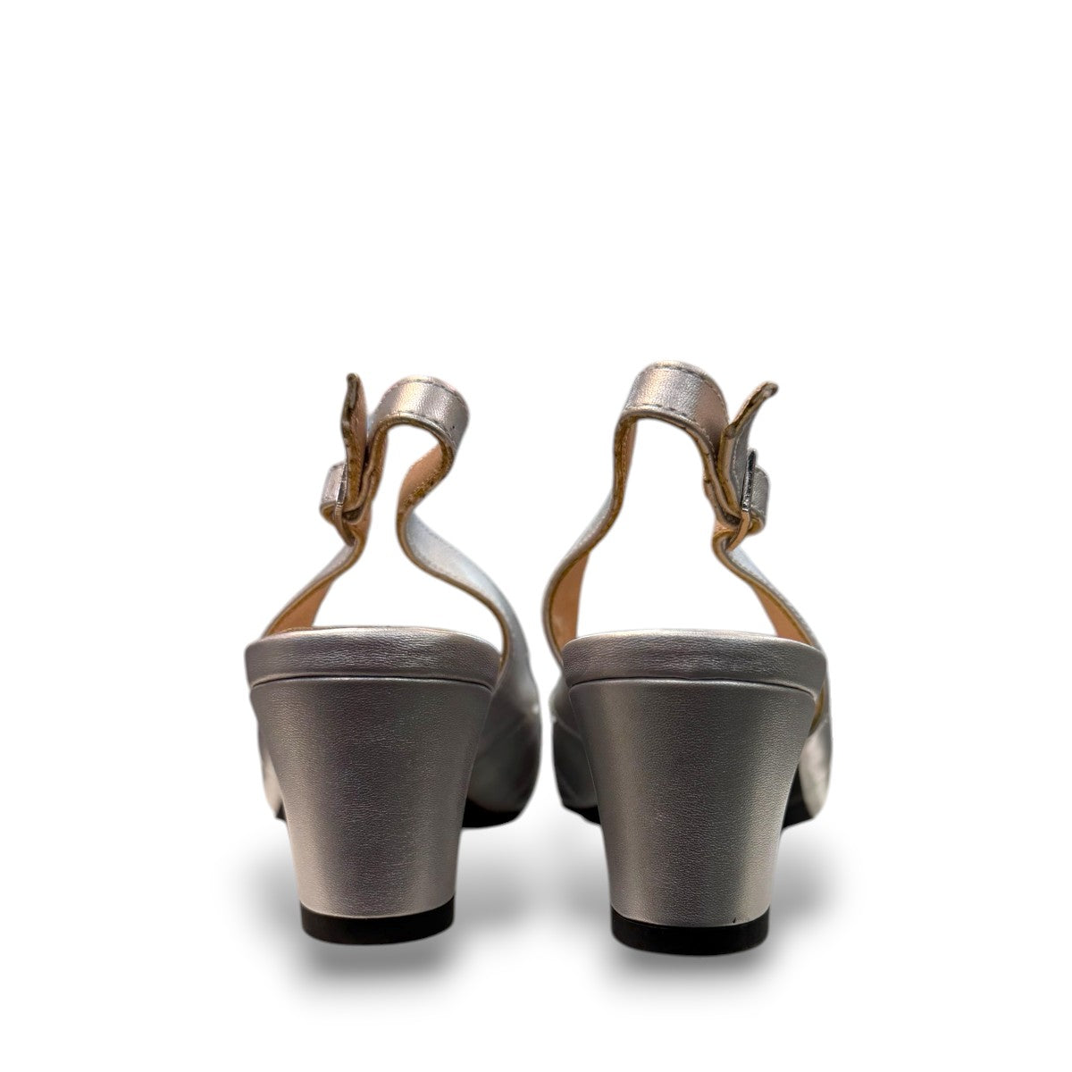 Sabatini of Florence SF12 silver metallic slingback heels with a comfortable block heel and peep toe.
photo of the back side