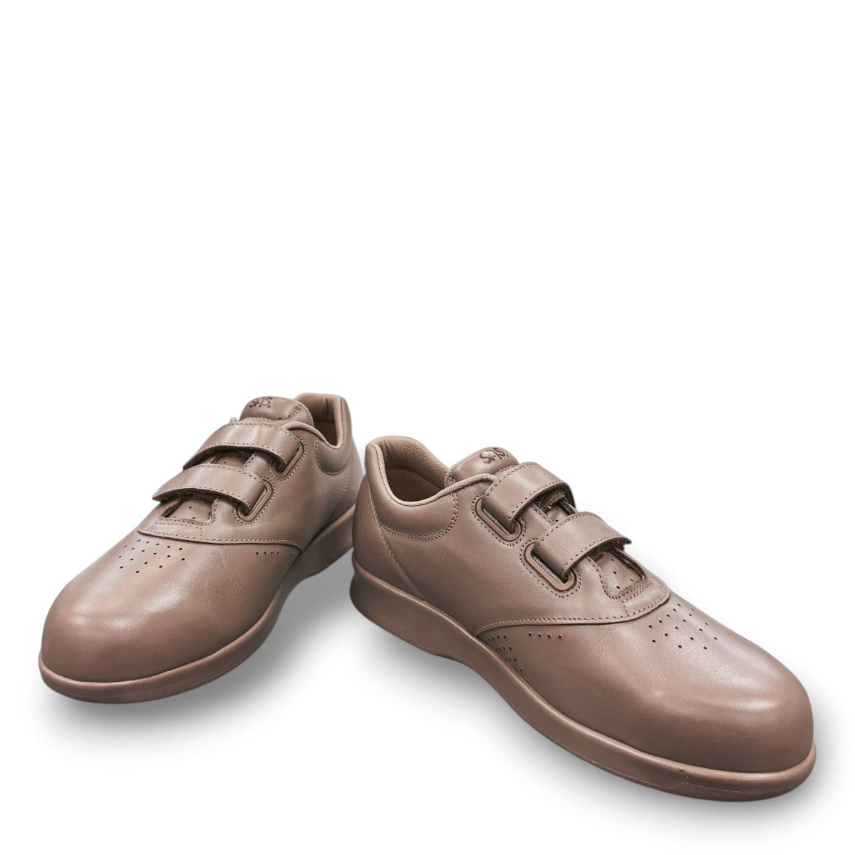 SAS Me Too mocha leather athletic walking shoe with adjustable EZ Straps and shock-absorbing sole.
photo of the front side