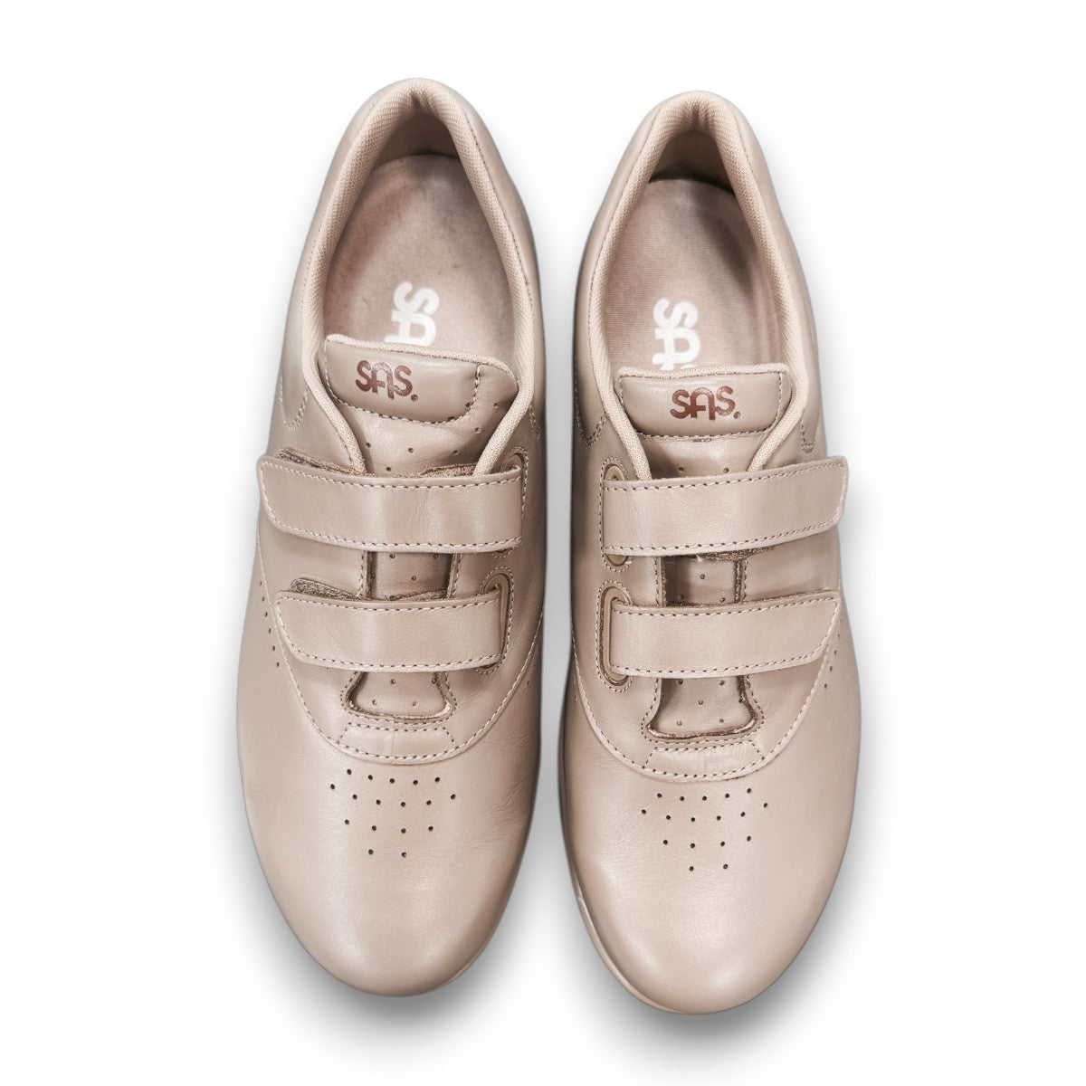 SAS Me Too mocha leather athletic walking shoe with adjustable EZ Straps and shock-absorbing sole.
photo of the top side