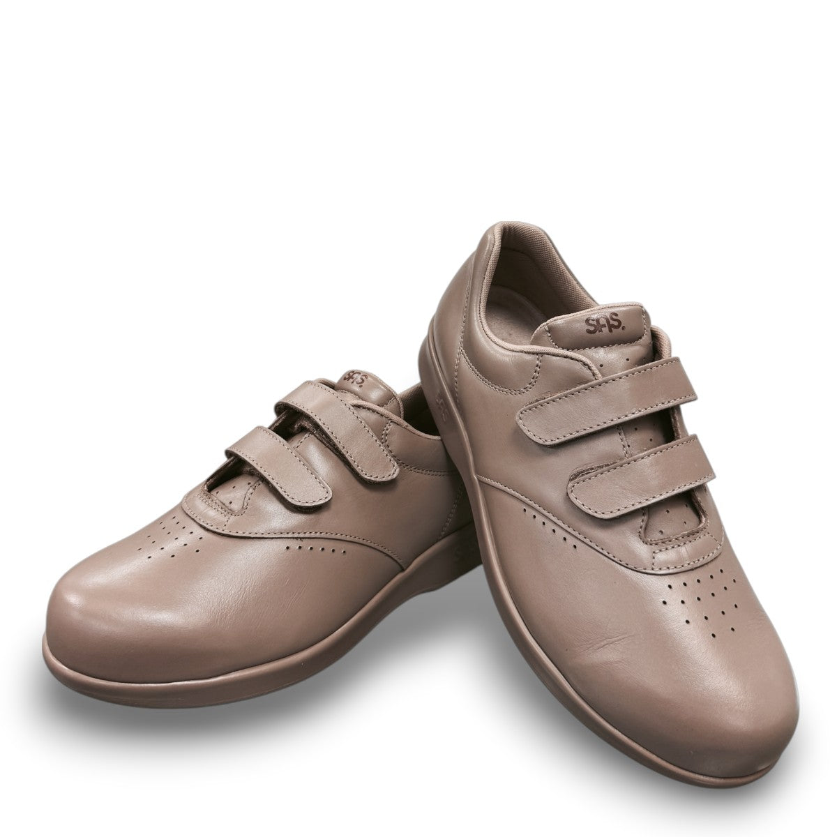 SAS Me Too mocha leather athletic walking shoe with adjustable EZ Straps and shock-absorbing sole.
photo of the front side
