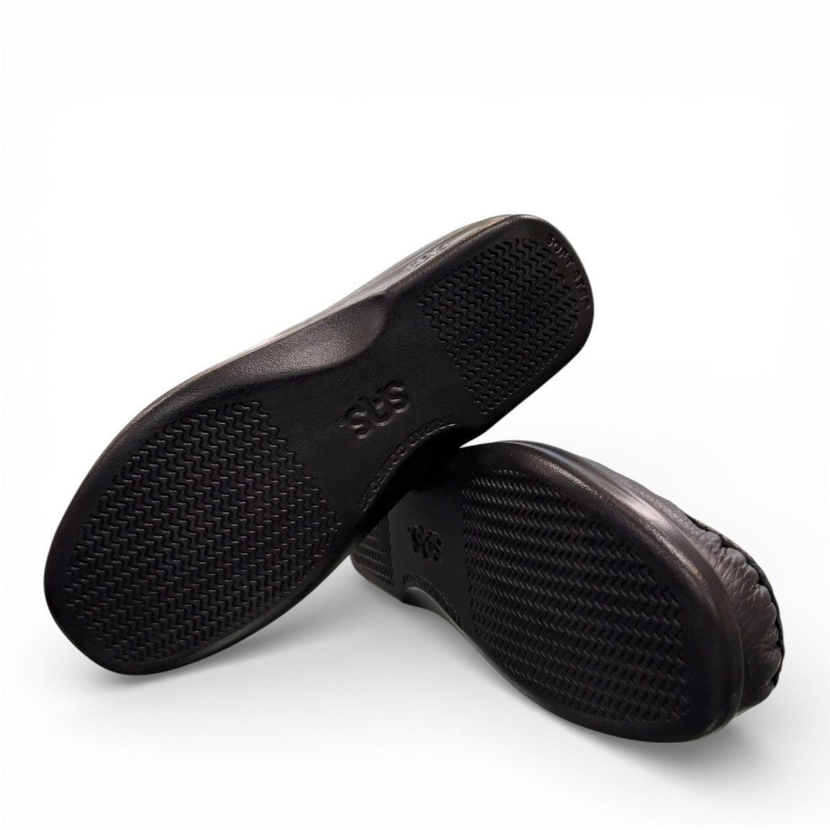 SAS Twin black leather slip-on moccasin shoe with elastic side panels and cushioned polyurethane outsole.
photo of the bottom side