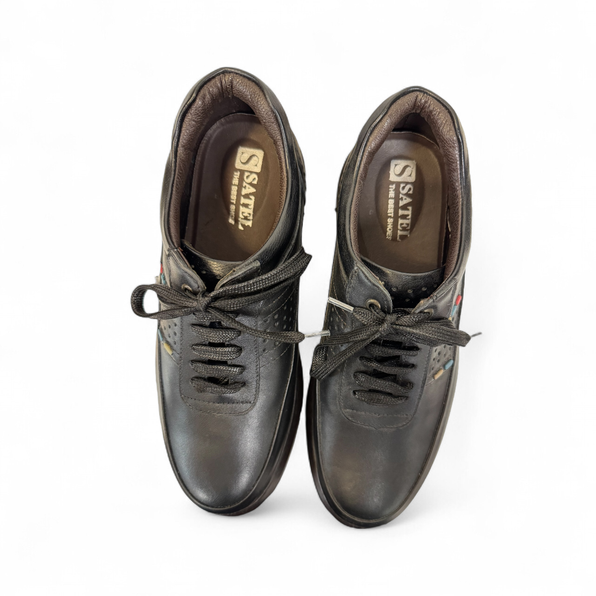 Satel Abgineh black leather lace-up shoe with perforated side detail and durable rubber outsole. Photo of upper view.