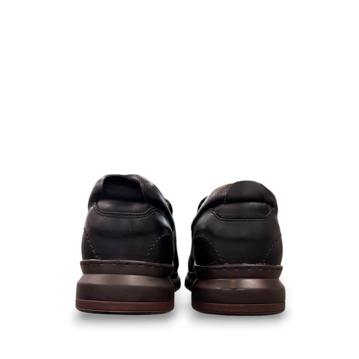 1. Genuine Leather and Nubuck upper for versatile style
2. Leather Lining for Breathability and Comfort
3. Durable Rubber Outsole with Excellent Traction
4. Ideal for Formal Occasions or Smart Casual Wear